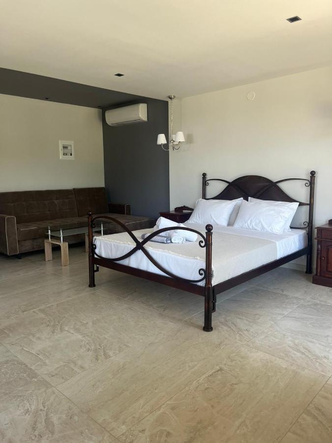 Suites Ris Néa Péramos المظهر الخارجي الصورة
